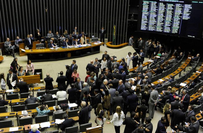 Flexibilização da Voz do Brasil é aprovada na Câmara